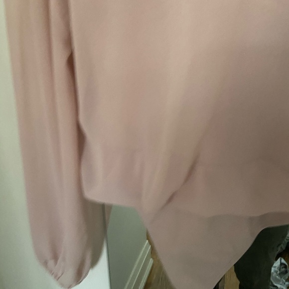 Wilfred (aritzia) body suit blouse. - Picture 3 of 6